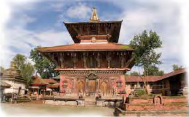 प्यागोडा शैलीको चाँगुनारायण मन्दिर: तलमाथि खप्टिएका छाना र काठमा कुँदिएका कलाकृति।