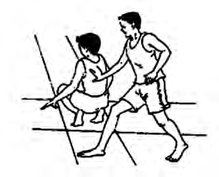 Early kho: a chaser who has just received kho passes it at once to the teammate sitting right beside him.