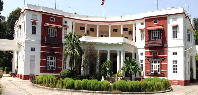 विदेशमा रहेको नेपाली राजदूतावासको कार्यालय, जहाँ पुगेर त्यहाँका नेपाली नागरिकले आफ्नो समस्या राख्न सक्छन्।